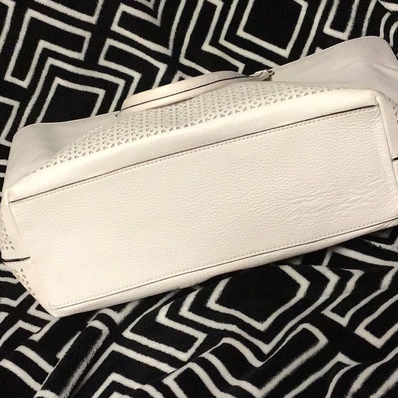 Kate Spade Ivory Leather Tote EUC - Picture 5 of 8